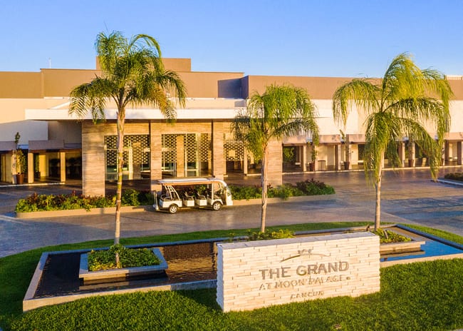 THE GRAND AT MOON PALACE - ENTRANCE